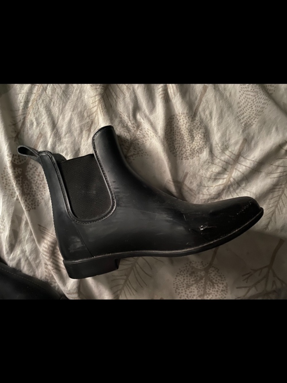 Women’s Black Chelsea Rain Boot - Sleek Slip-On Style